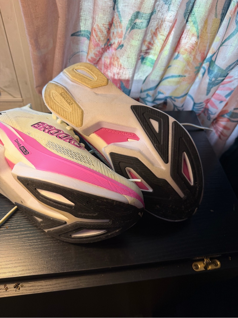 Brooks Women's Hyperion Max Running Shoe - Cream and Hot Pink - Picture 7 of 9